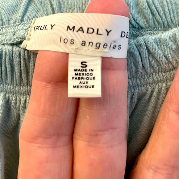 ”Truly Madly Deeply” Off Shoulder Top - Picture 2 of 3